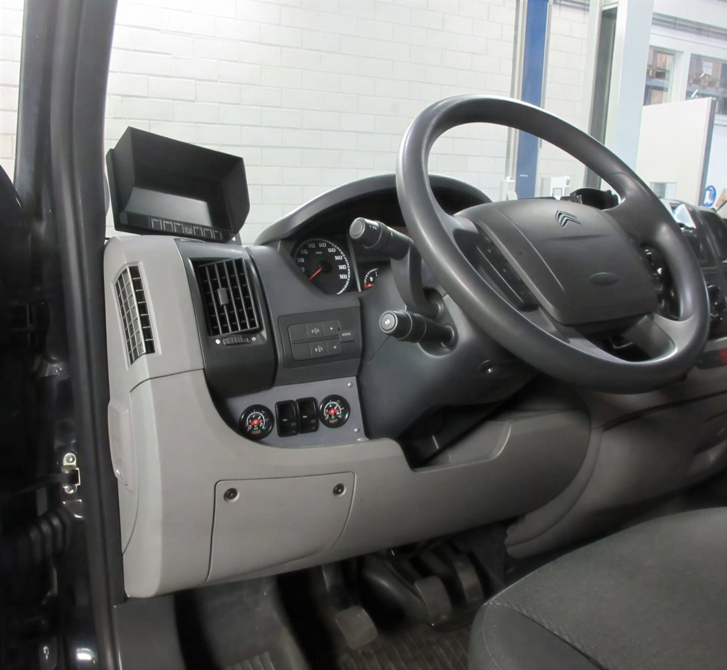 Zestaw pneumatyczny Fiat Ducato do osi AL-KO AMC-F2 - oś szeroka przez ramę